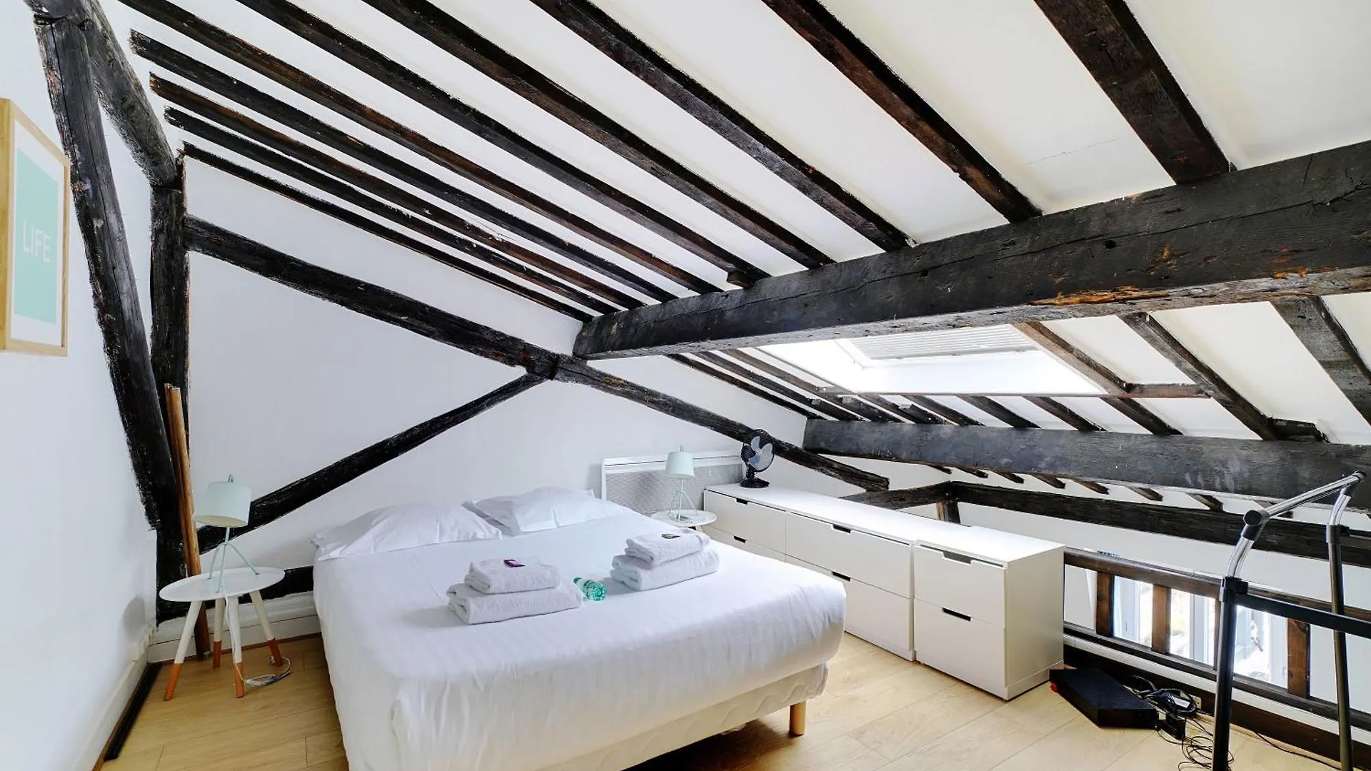 Parisian Charm In The Heart Of The Marais ! Appartement 0*, Parijs